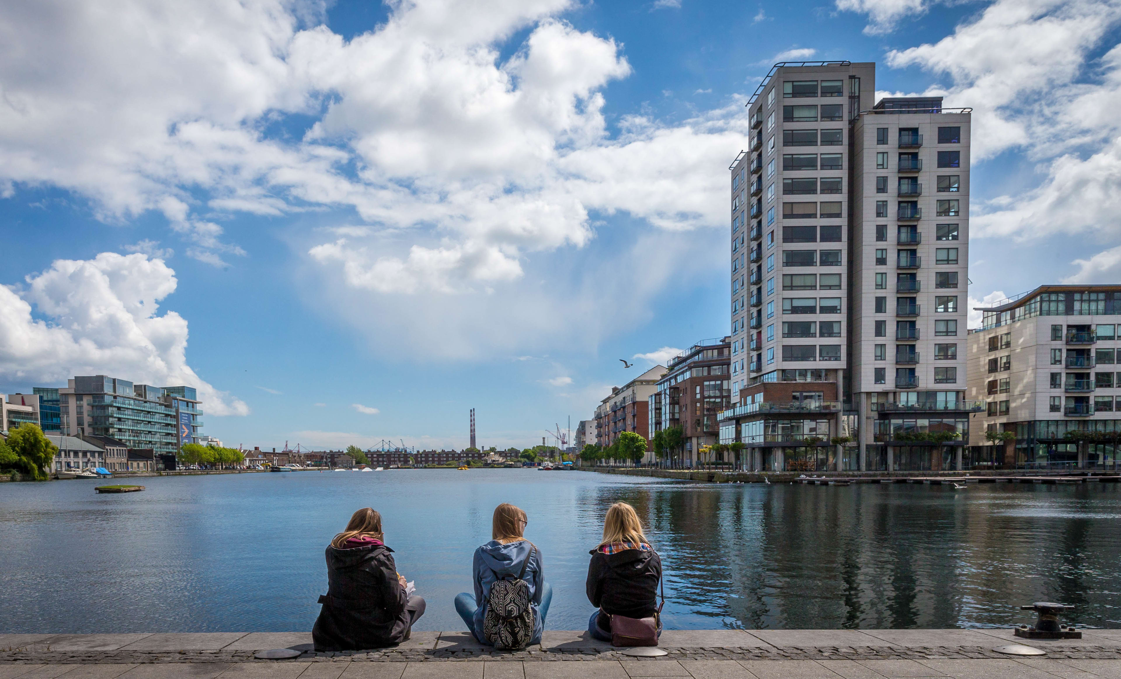 Sunny day with friends at the Grand Canal Dock